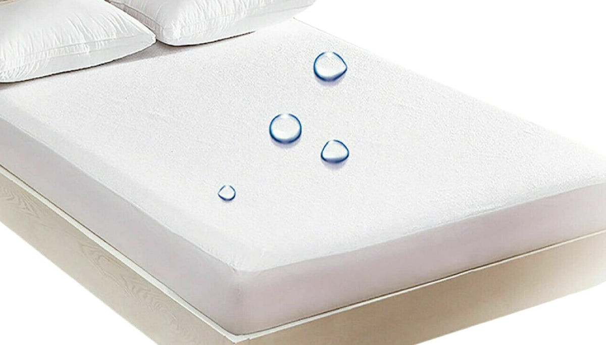 Vinyl Plastic Mattress Protector Fitted Sheet Style Waterproof Mattress Cover Breathable - Bed Wetting and Spill Protection for Mattress Fits a Mattress Up to 11.5" Deep (Queen 80" x 60" x 11.5 Deep)