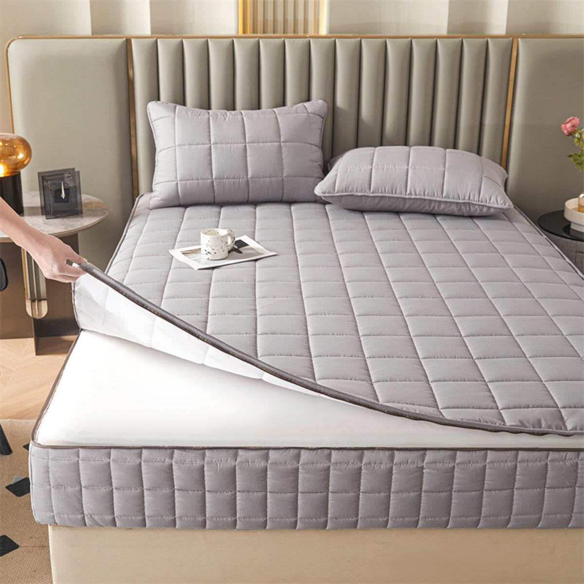 Mattress protector Double Mattress Cover Zipped Quilted Mattress Protector Single/Small Double/King Bed Mattress Topper Cover Fully Total Encasement Cover Anti-dust Washable Fitted Sheet(White a,160x2
