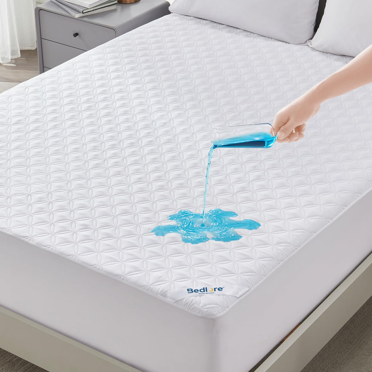 BEDLORE Waterproof Queen Size Mattress Protector, Deep Pocket Fit, Washable