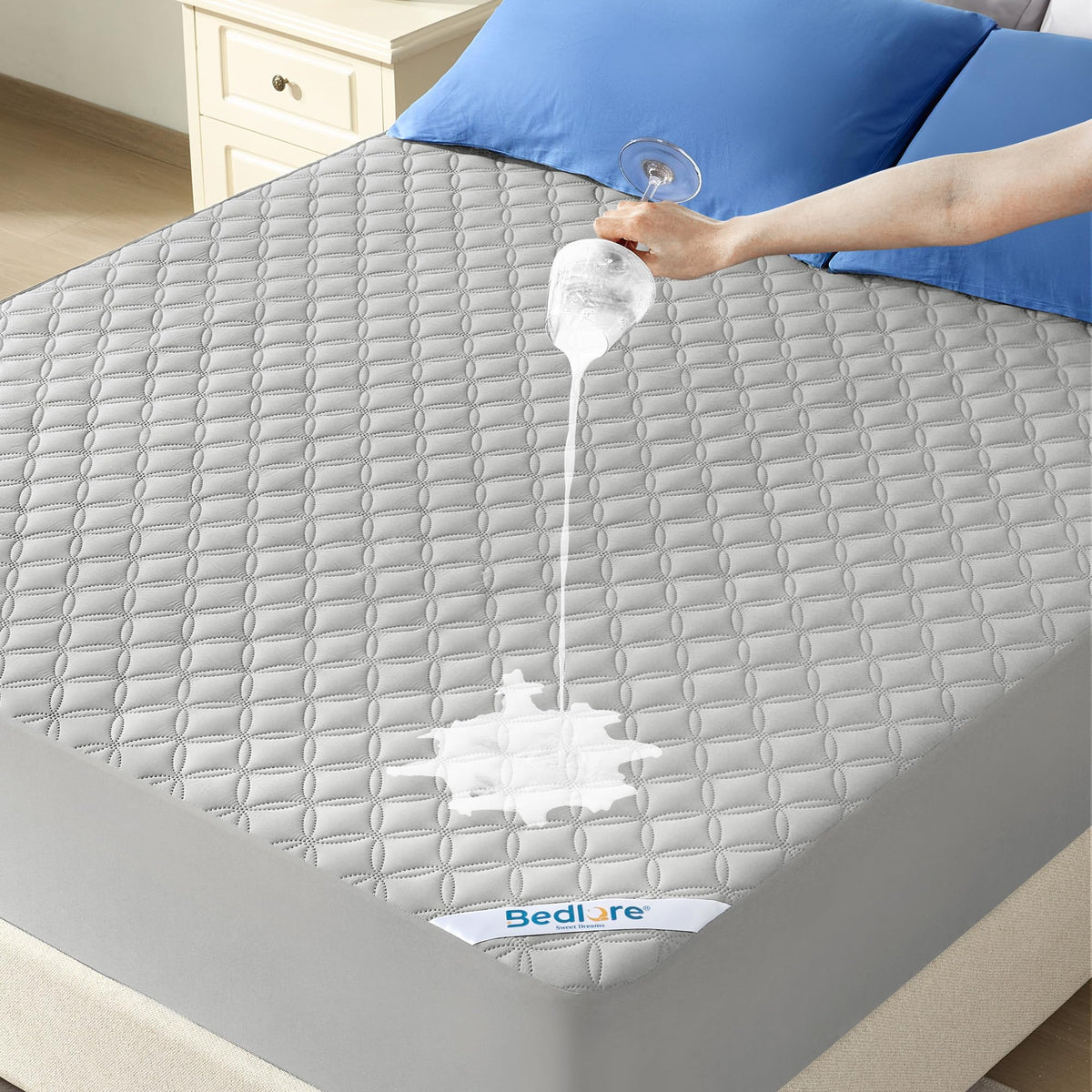 BEDLORE Waterproof Queen Size Mattress Protector, Deep Pocket Fit, Washable
