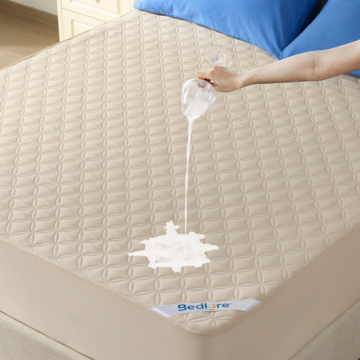 BEDLORE Waterproof Queen Size Mattress Protector, Deep Pocket Fit, Washable